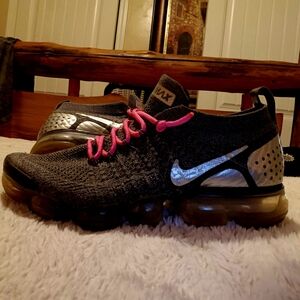 Nike Air VaporMax Flyknit 3 Black and Pink Sneakers